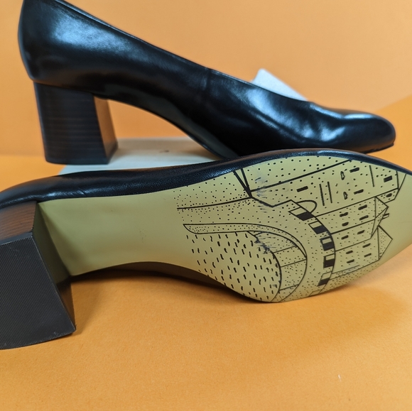 Bella Vita Shoes Bella Vita Shoe Size 2 Black Womens Shoes Poshmark